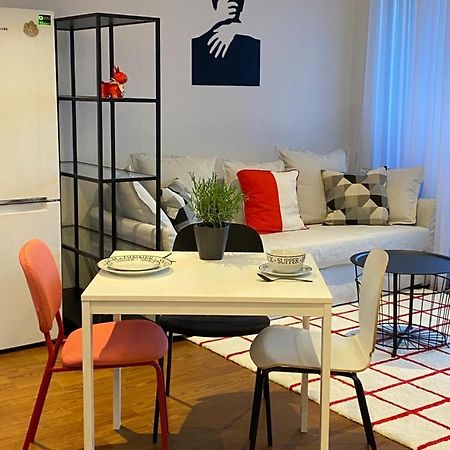 Cozy Red Bulldog Place In Apart-Complex/Pool Varna Ngoại thất bức ảnh