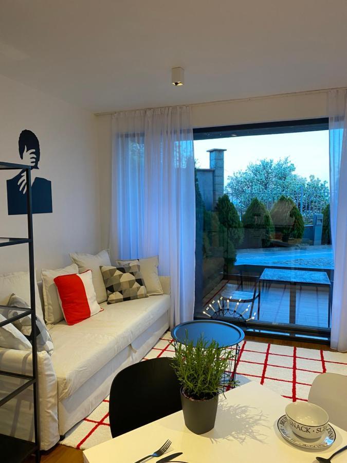 Cozy Red Bulldog Place In Apart-Complex/Pool Varna Ngoại thất bức ảnh